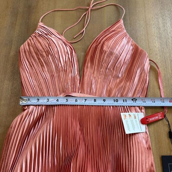 Ieena MacDuggal 49030 Gown Size 4 Pleated Plunge Neck‎ Rose Gold - Picture 5 of 16